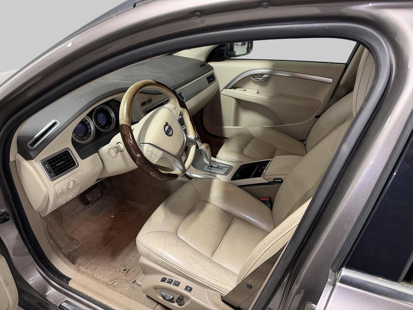Volvo XC70 vaihtoauto