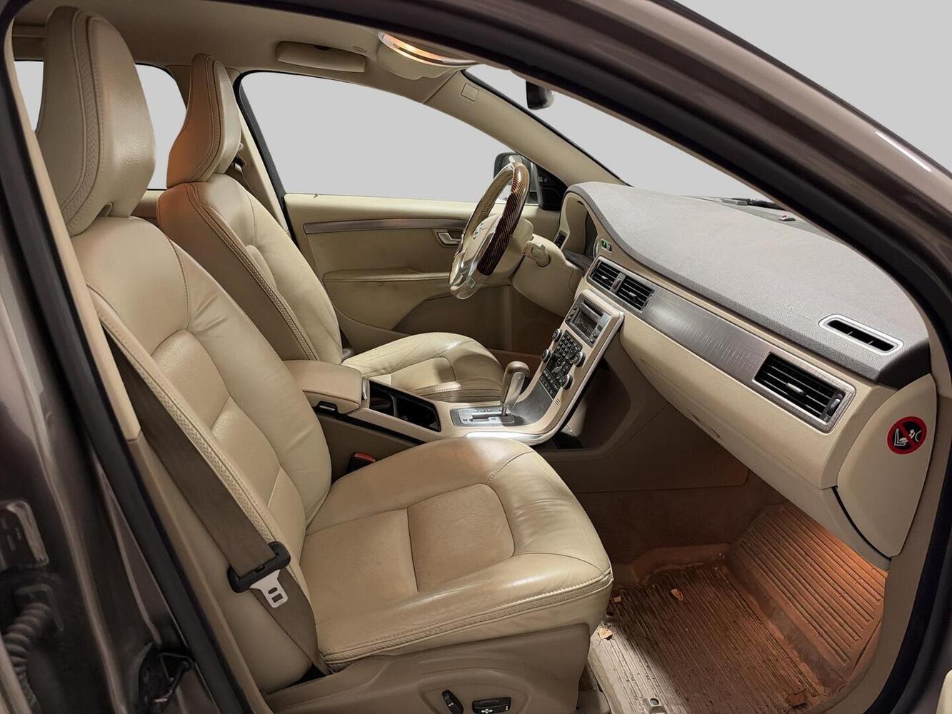 Volvo XC70 vaihtoauto