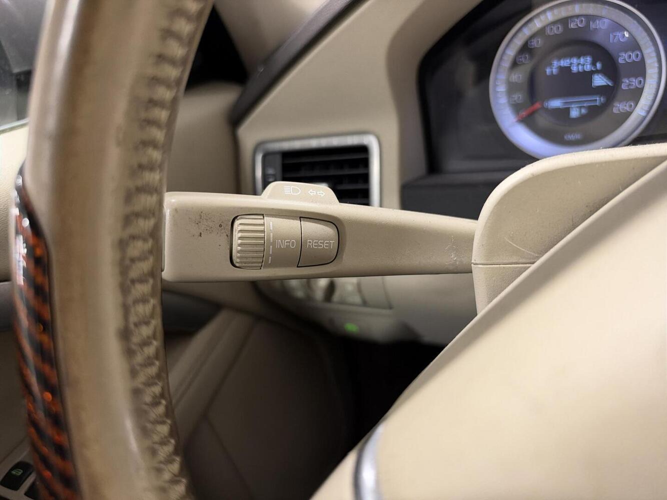 Volvo XC70 vaihtoauto