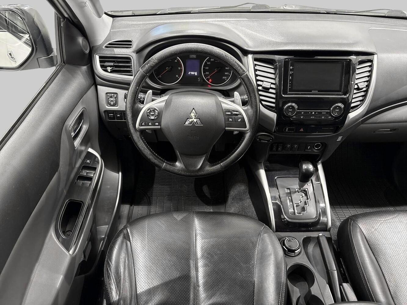Mitsubishi L200 vaihtoauto