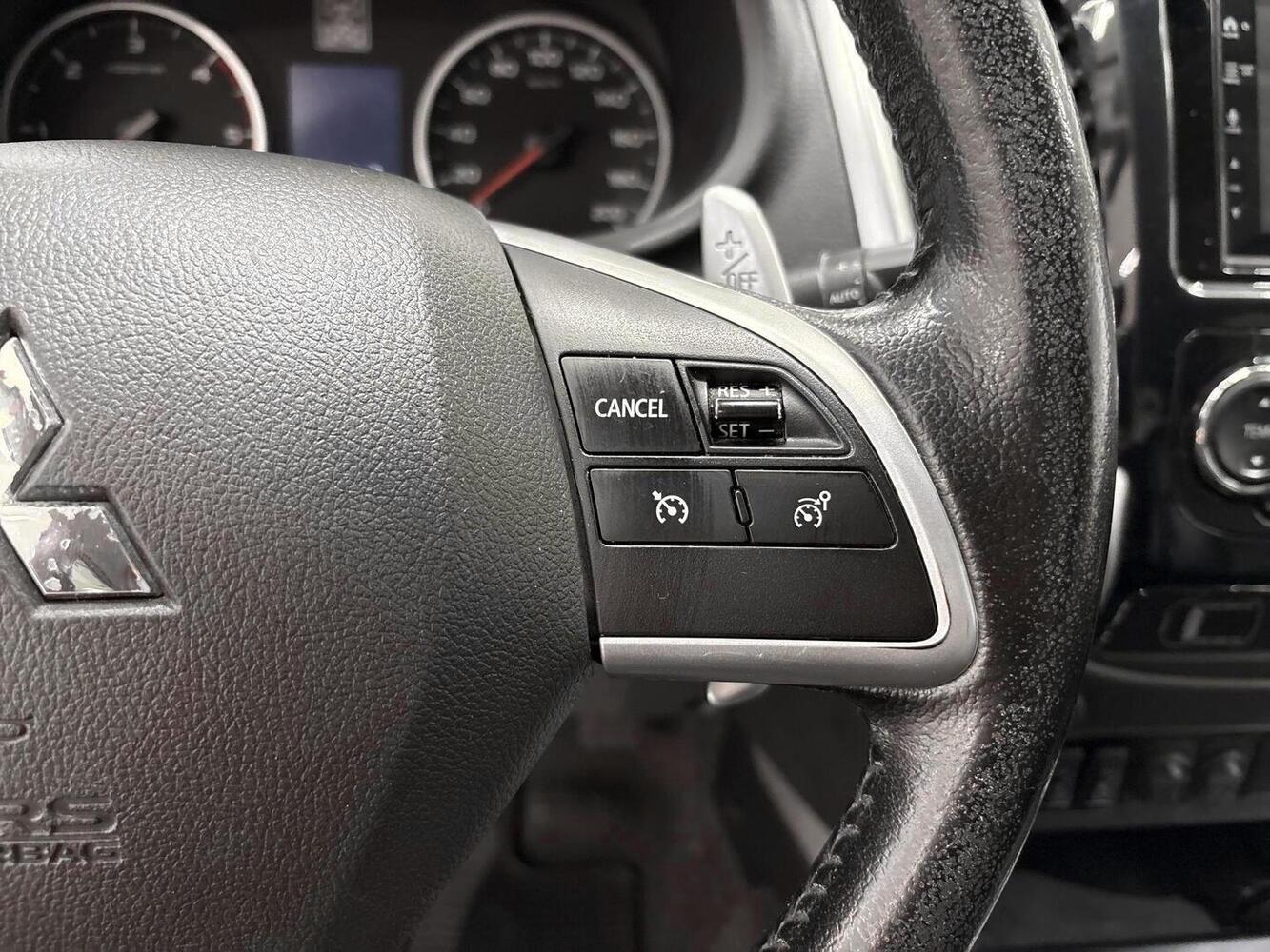 Mitsubishi L200 vaihtoauto