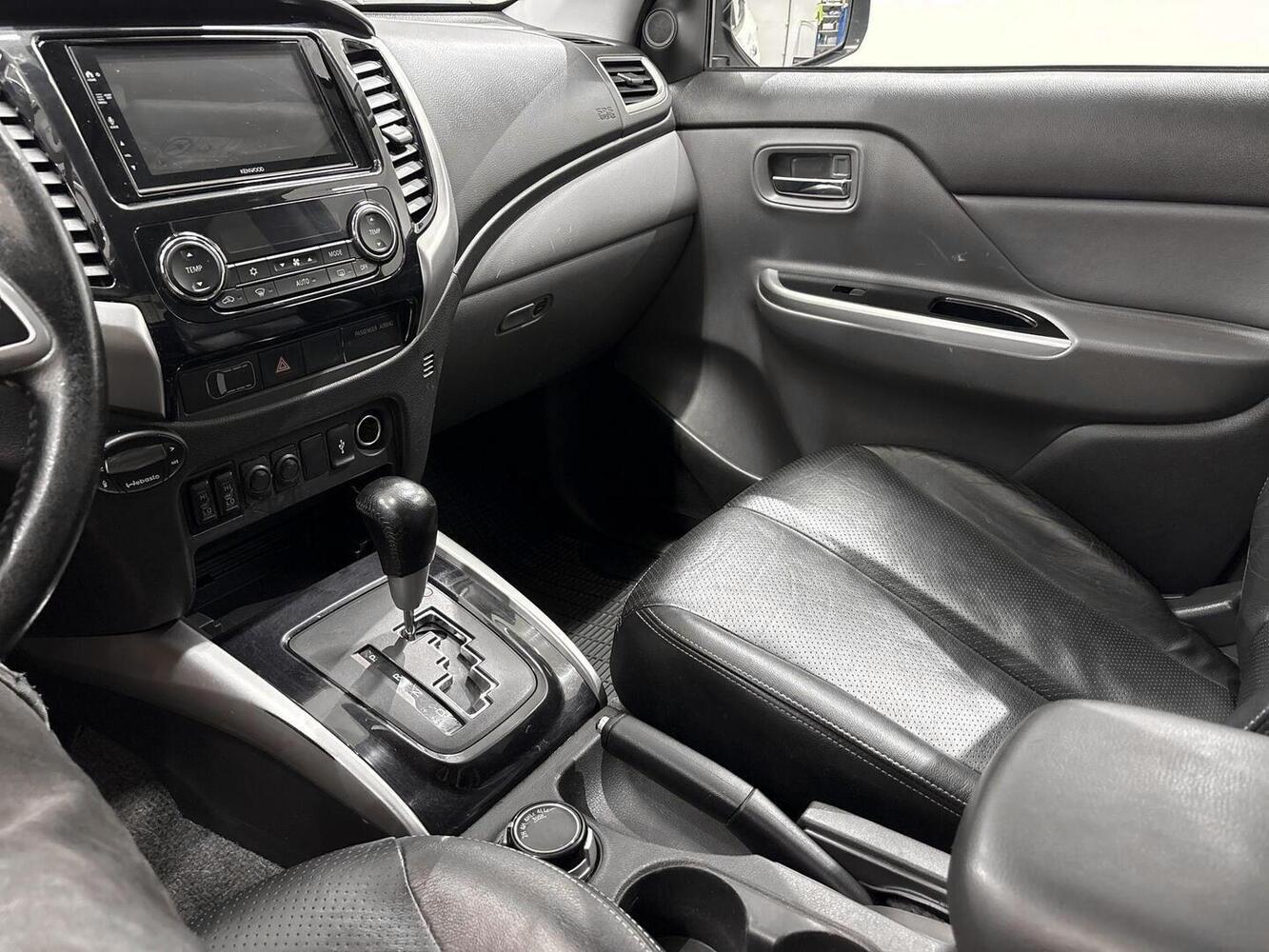 Mitsubishi L200 vaihtoauto