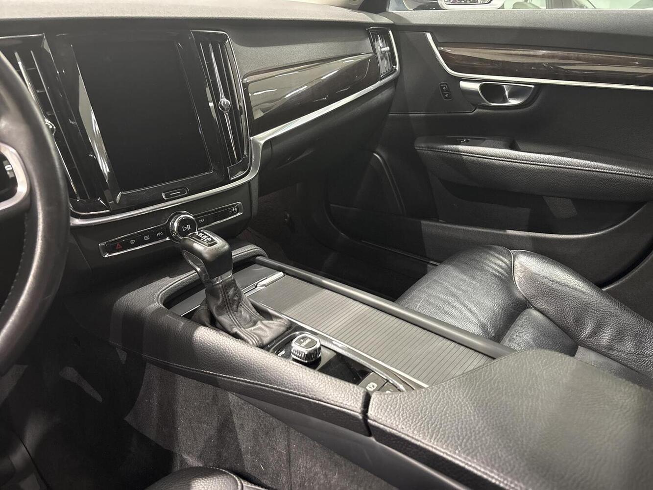 Volvo S90 vaihtoauto