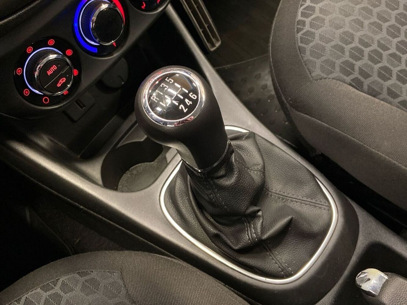 Opel Corsa vaihtoauto