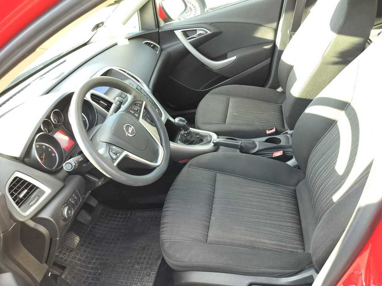 Opel Astra vaihtoauto