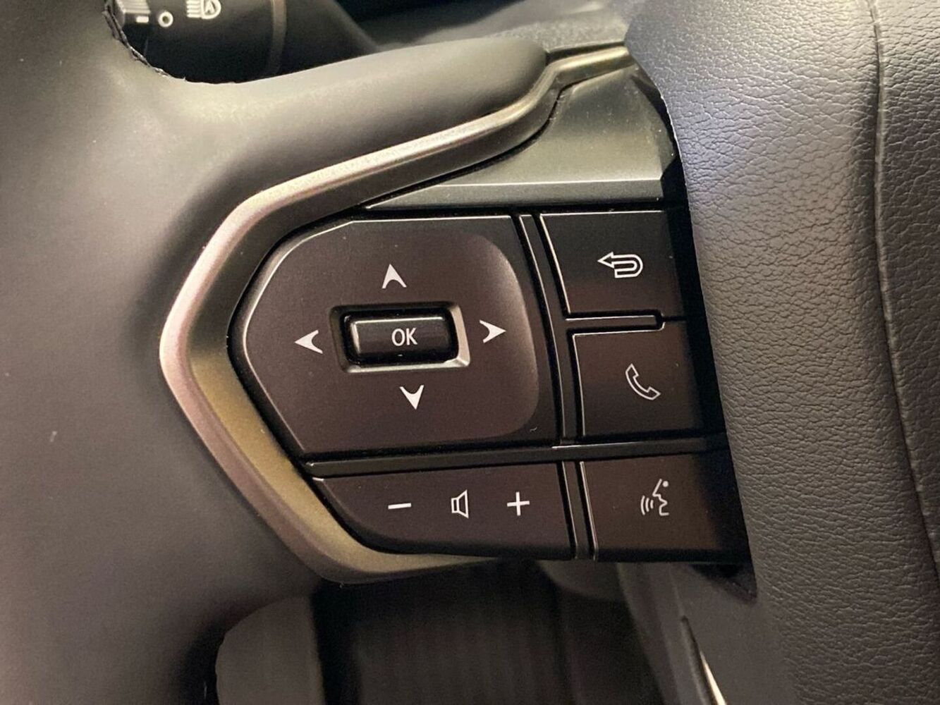 Lexus LBX vaihtoauto