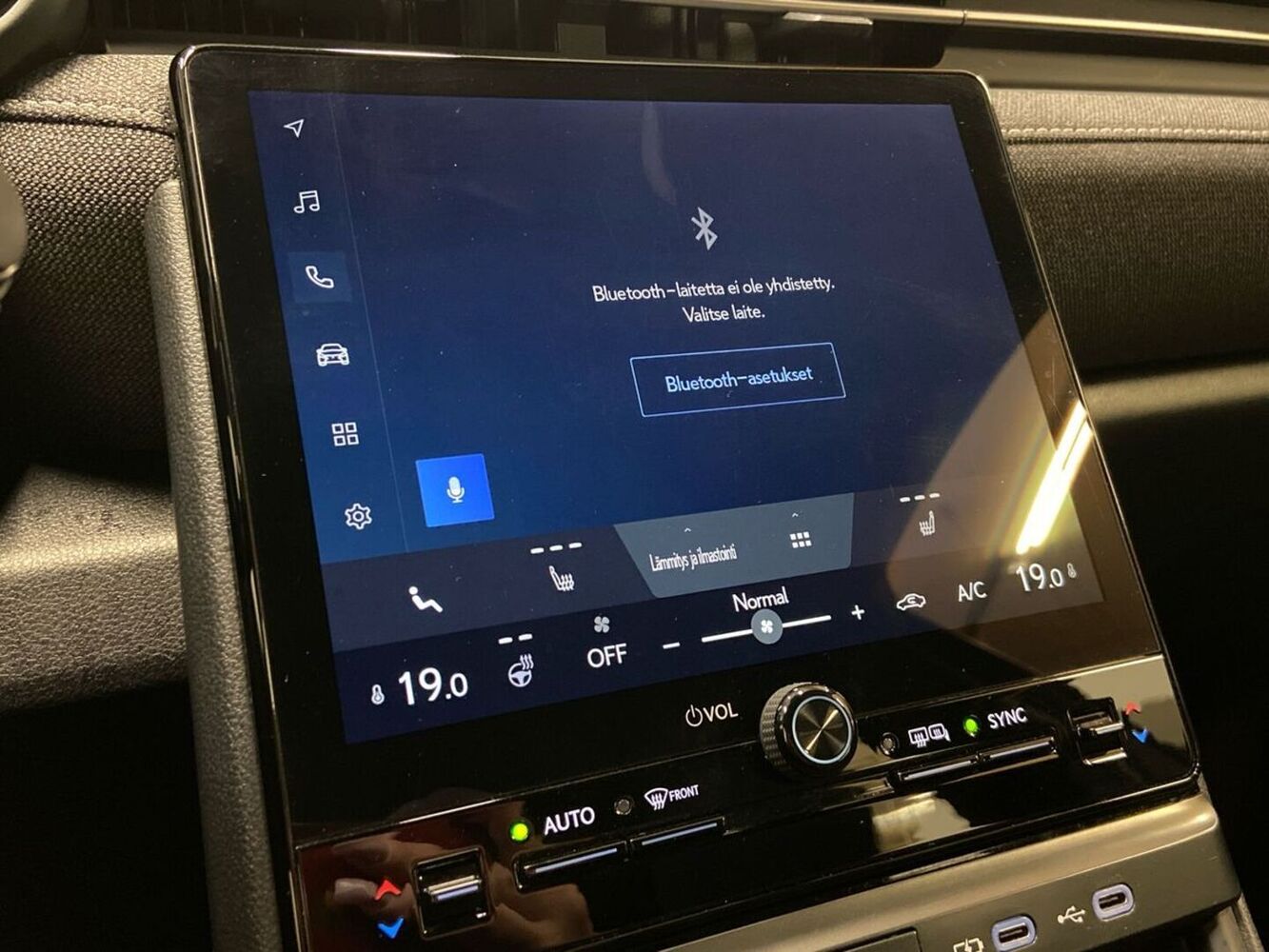 Lexus LBX vaihtoauto