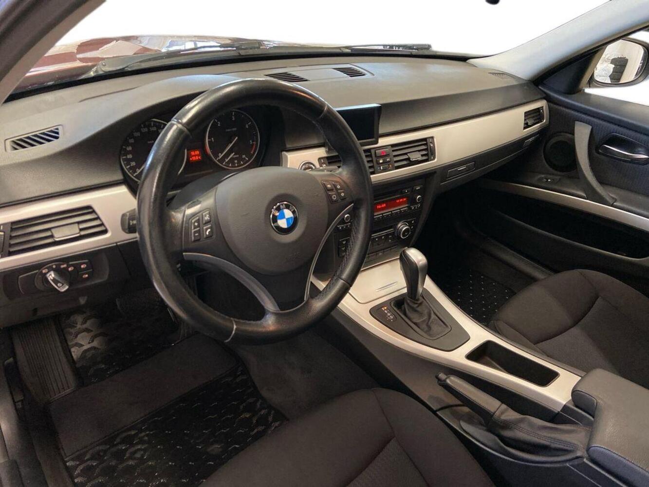 BMW 320 vaihtoauto