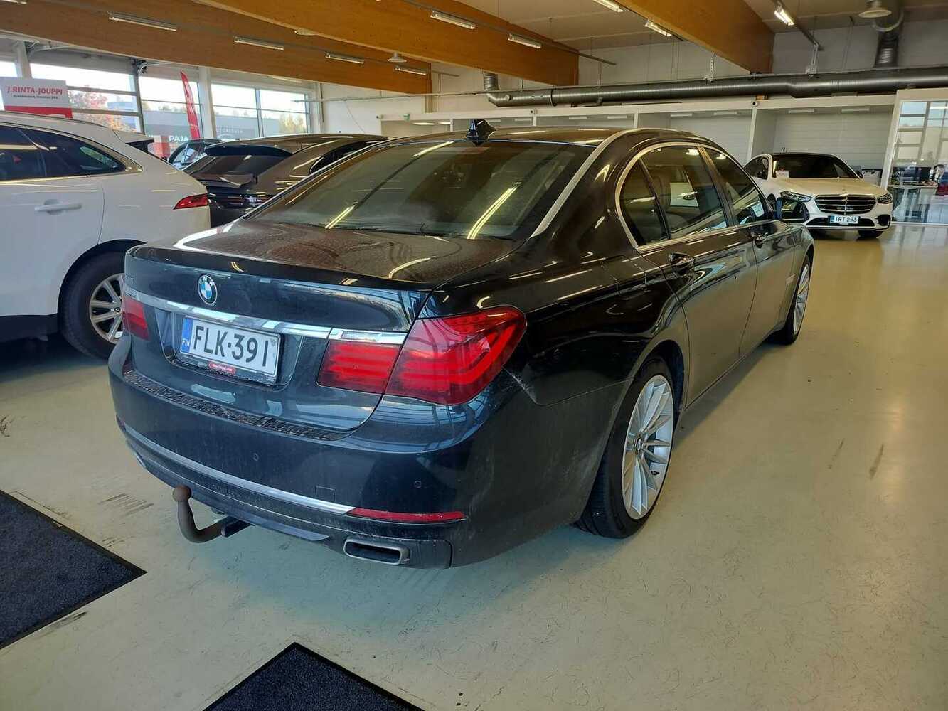 BMW 750 vaihtoauto