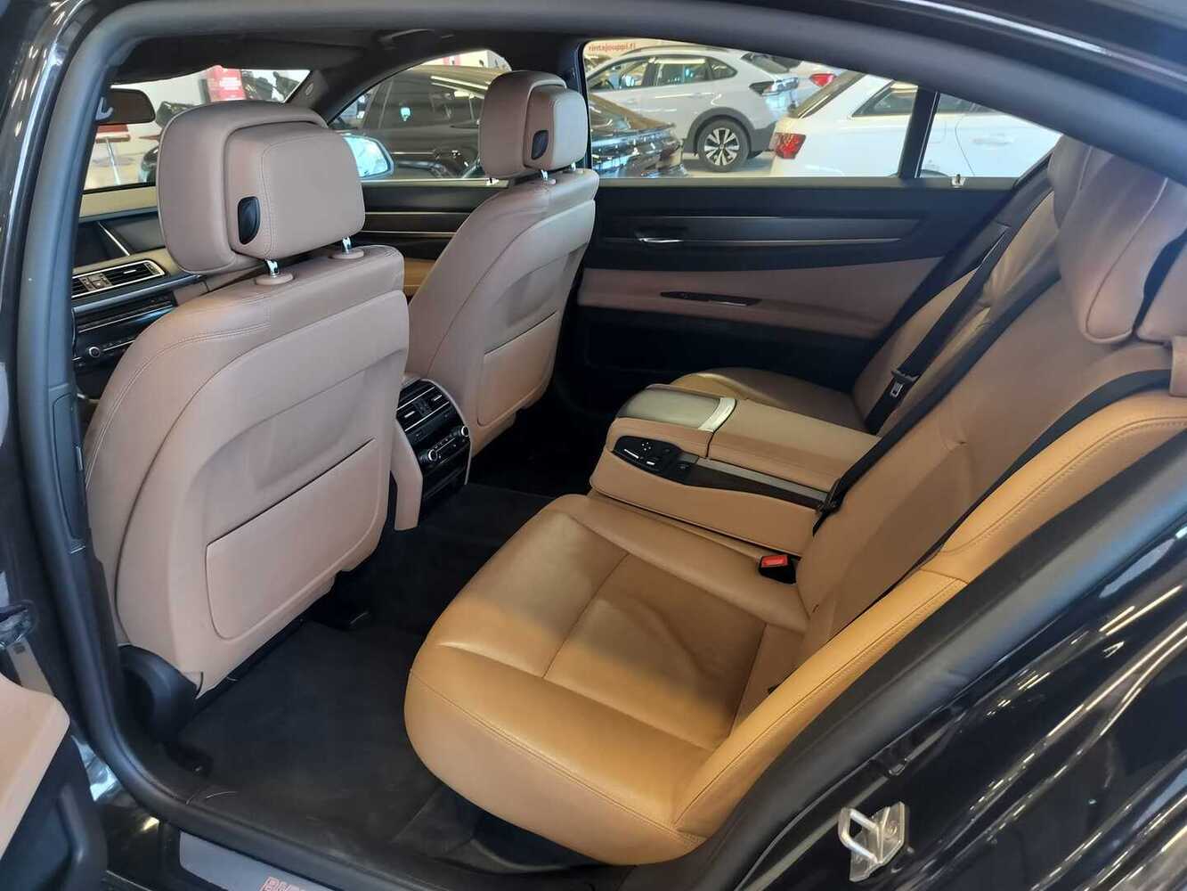 BMW 750 vaihtoauto