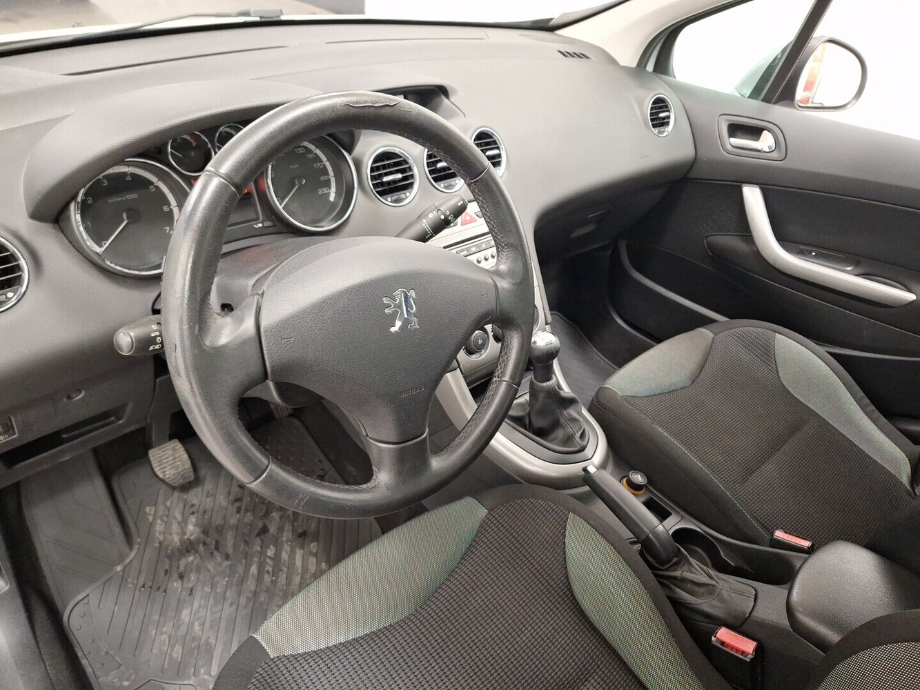 Peugeot 308 vaihtoauto
