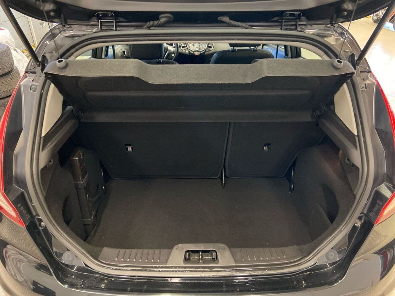 Ford Fiesta vaihtoauto