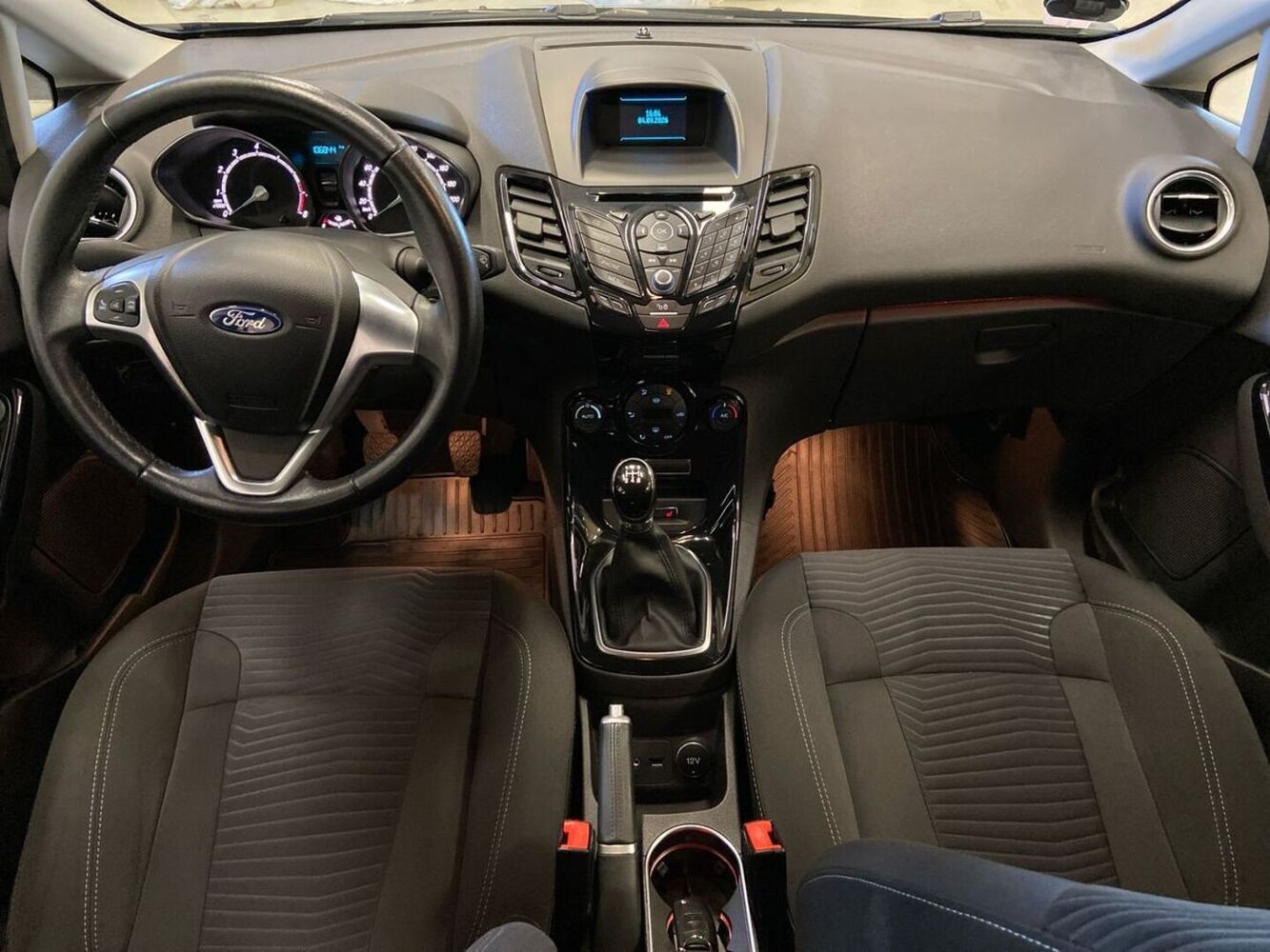 Ford Fiesta vaihtoauto