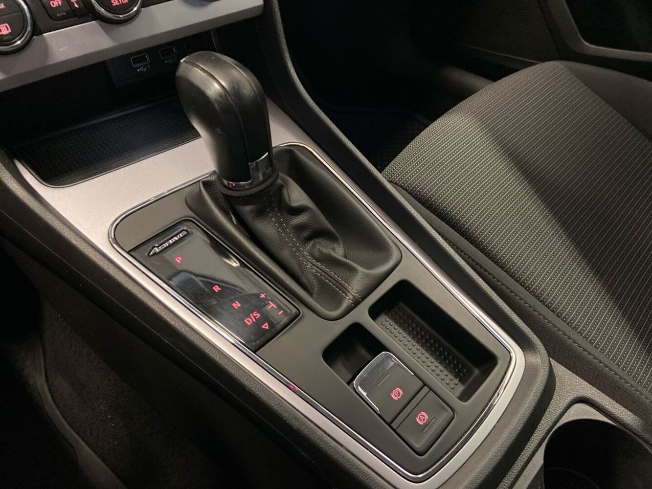 SEAT Leon ST vaihtoauto