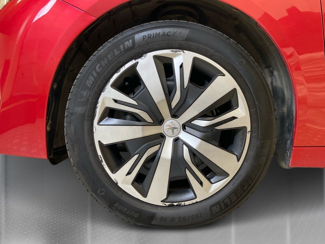 Peugeot 208 vaihtoauto
