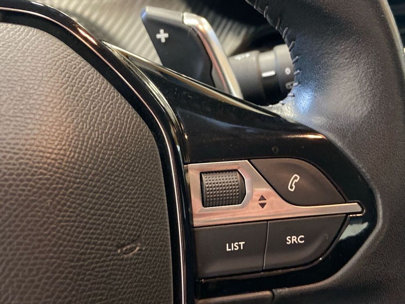 Peugeot 208 vaihtoauto