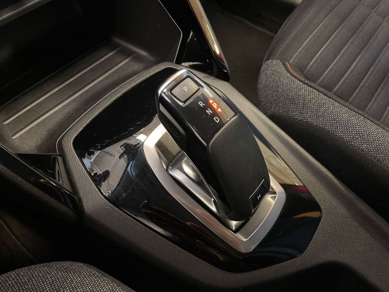 Peugeot 208 vaihtoauto