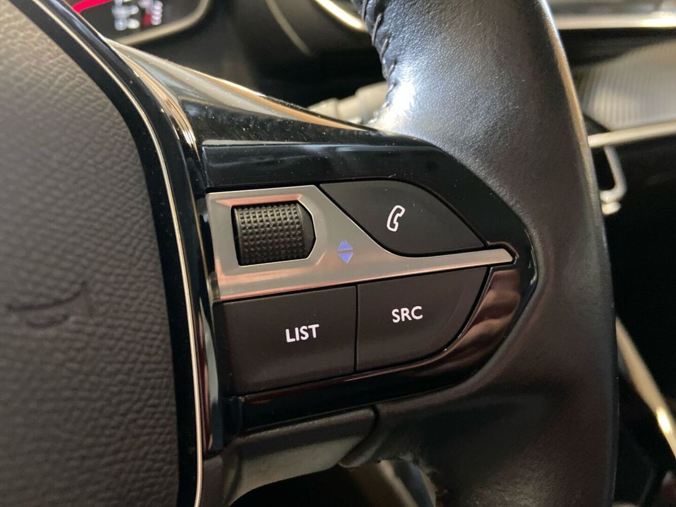 Peugeot 208 vaihtoauto