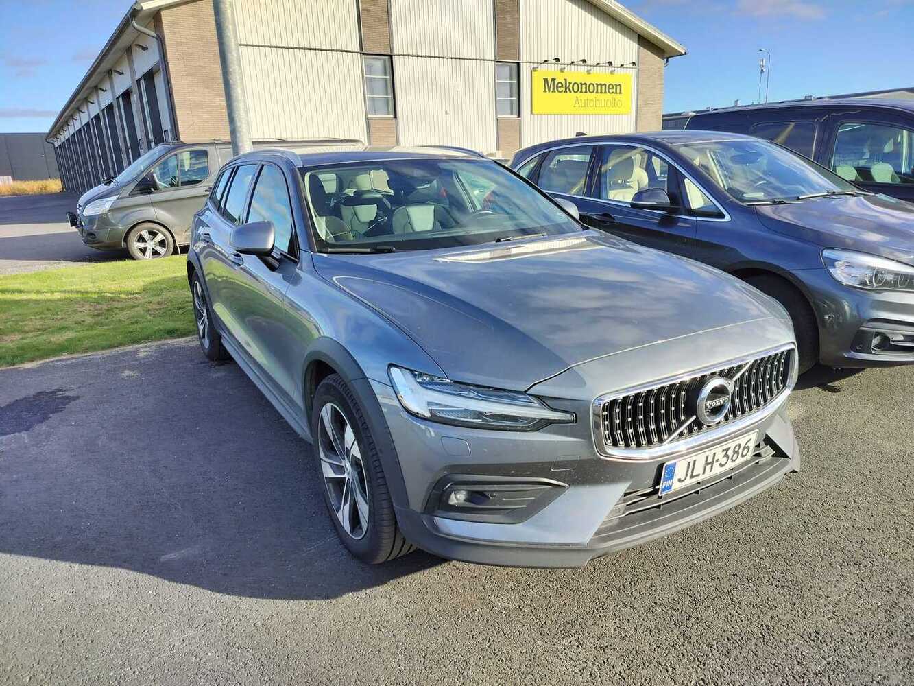 Volvo V60 Cross Country vaihtoauto