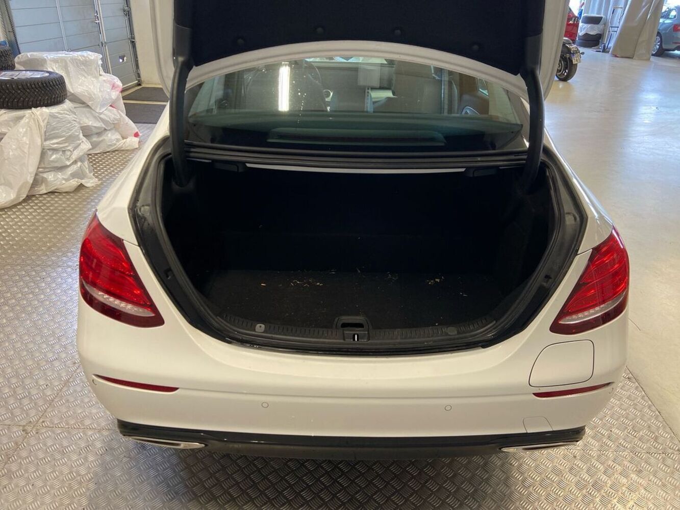 Mercedes-Benz E vaihtoauto