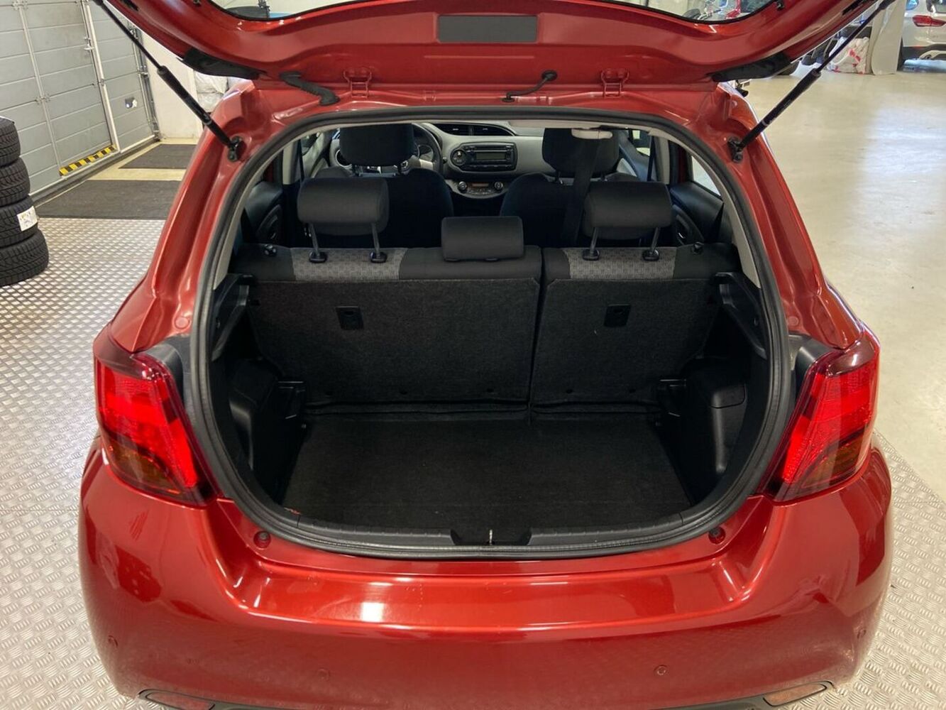 Toyota Yaris vaihtoauto