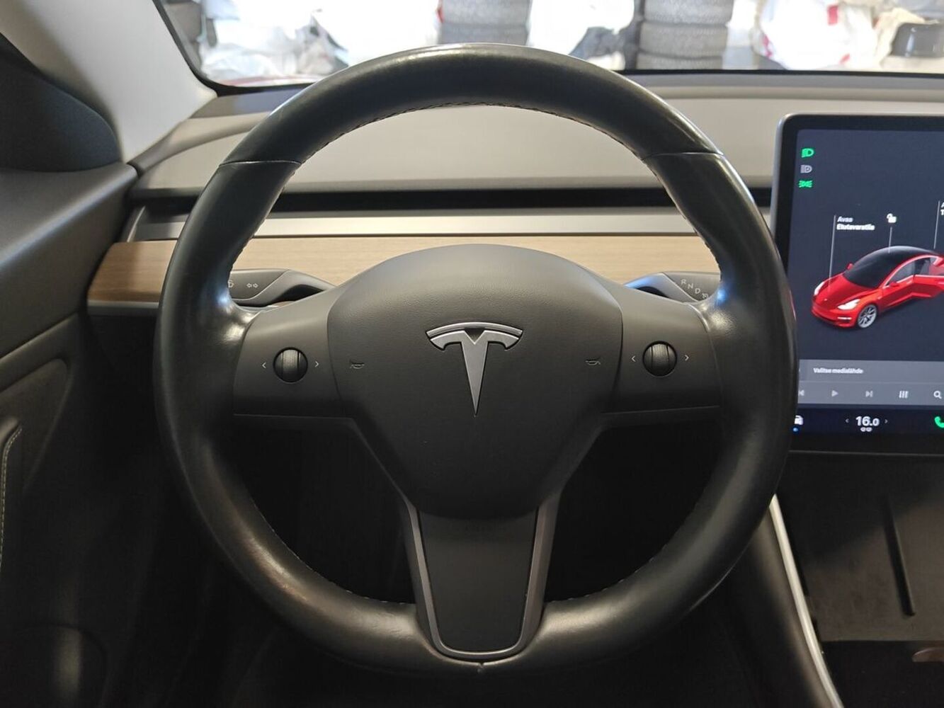 Tesla Model 3 vaihtoauto