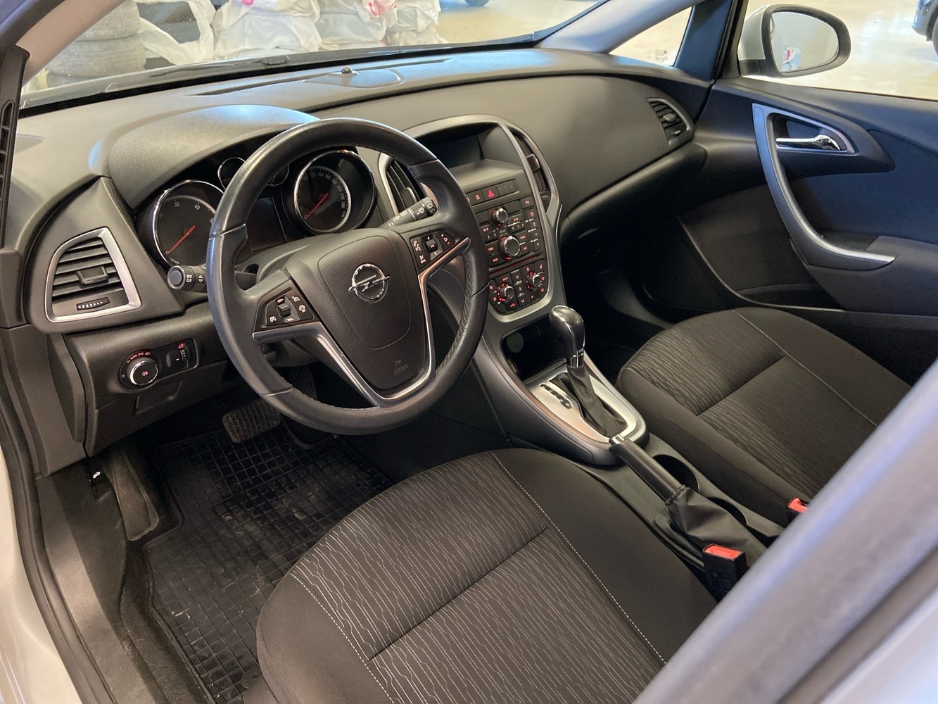 Opel Astra vaihtoauto