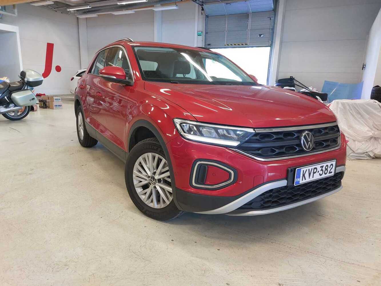 Volkswagen T-Roc vaihtoauto