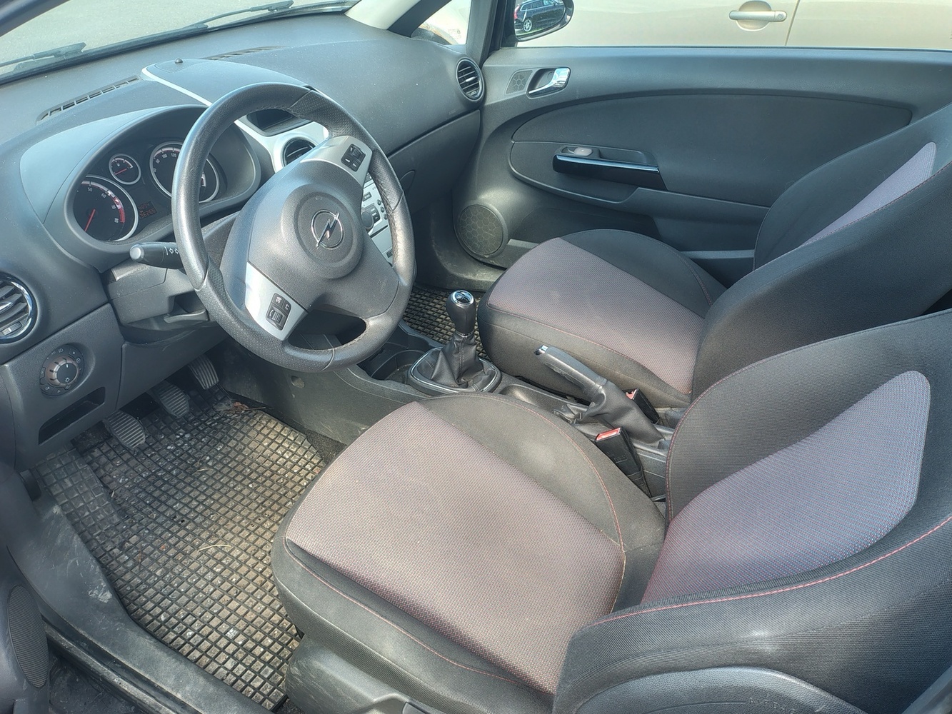Opel Corsa vaihtoauto