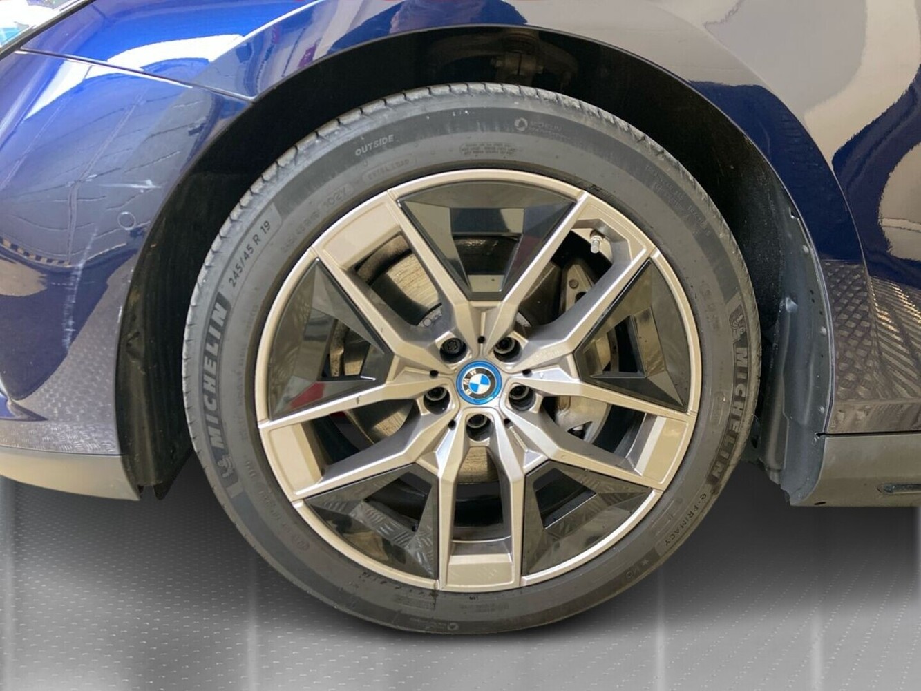 BMW i5 vaihtoauto