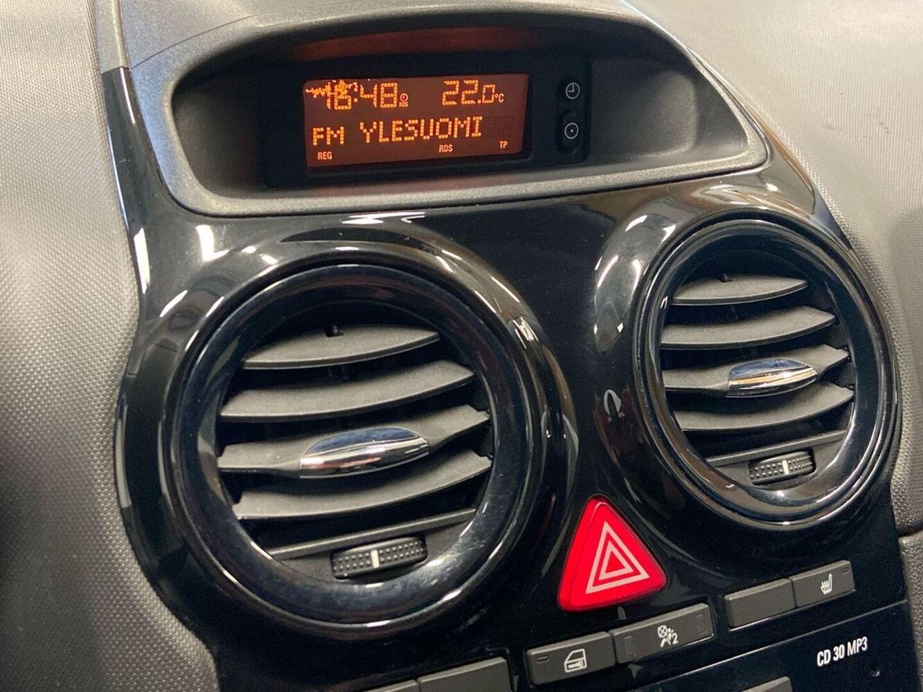 Opel Corsa vaihtoauto