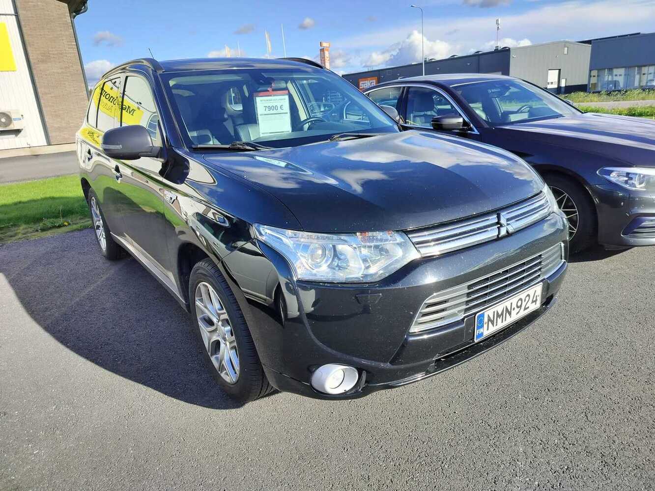 Mitsubishi Outlander PHEV vaihtoauto