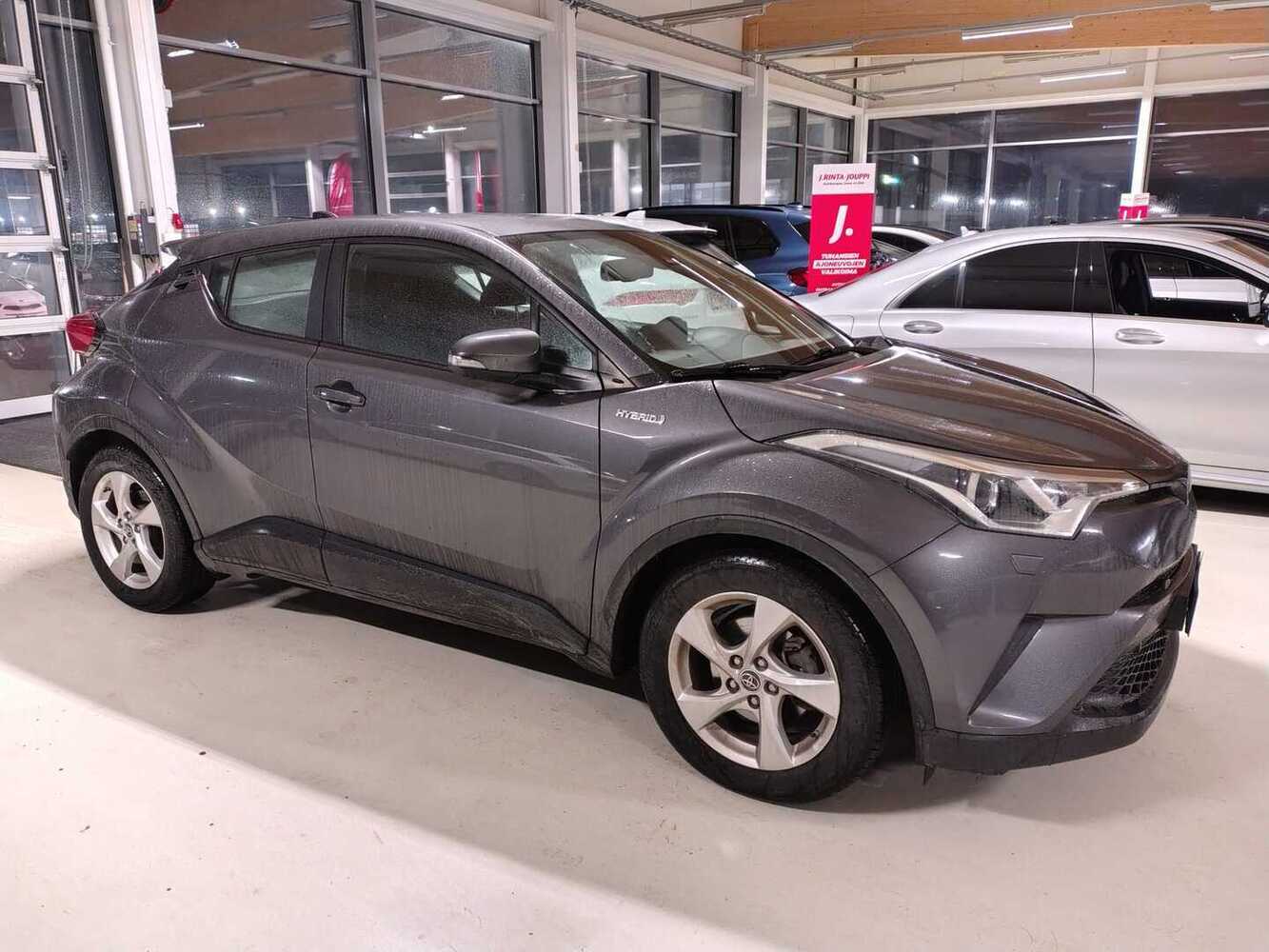 Toyota C-HR vaihtoauto