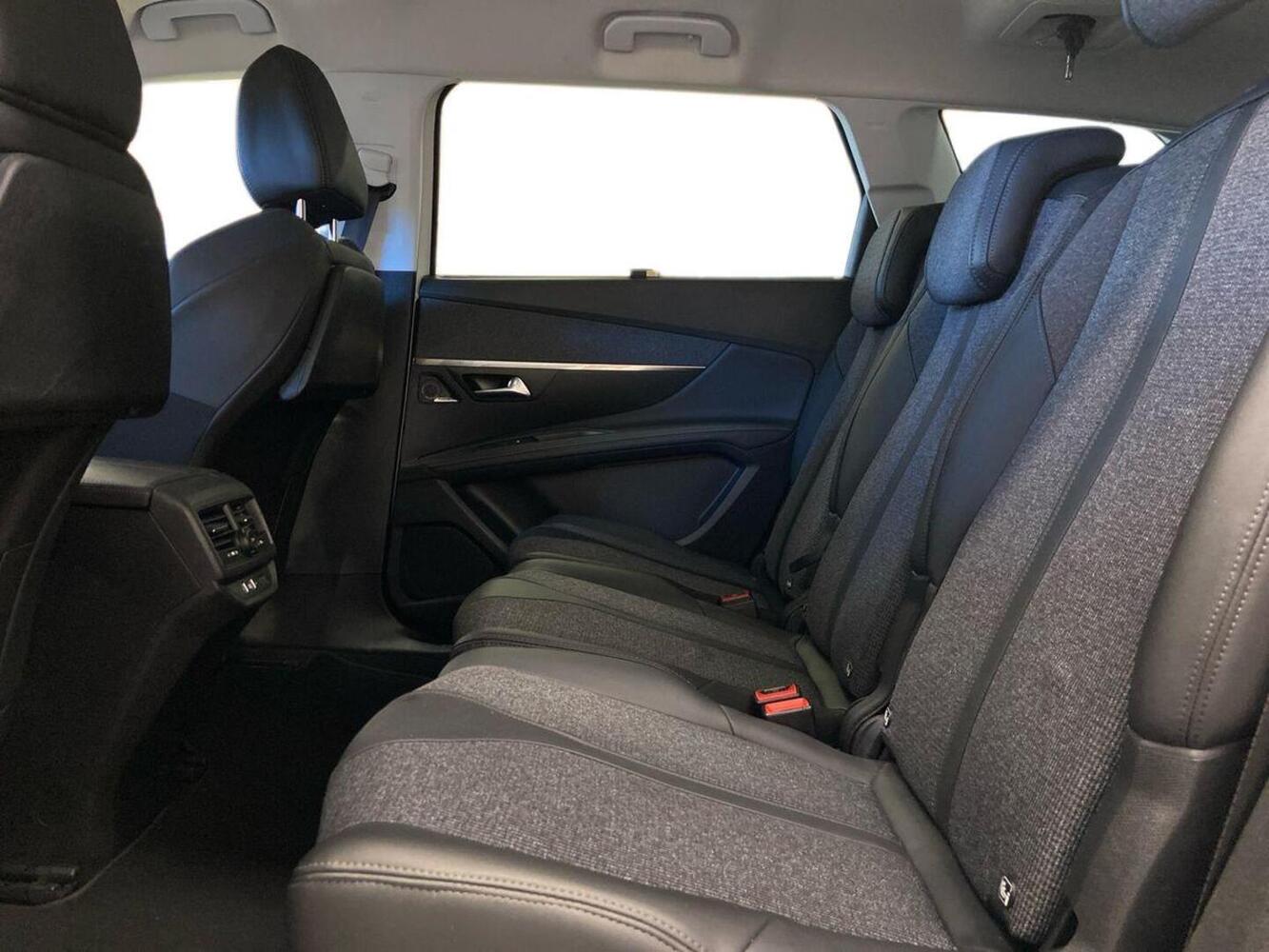 Peugeot 5008 vaihtoauto