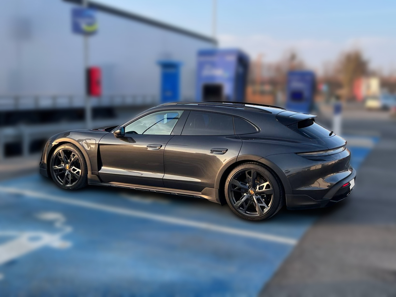 Porsche Taycan vaihtoauto