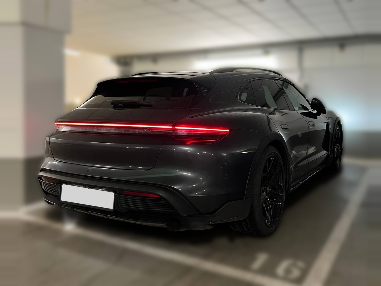 Porsche Taycan vaihtoauto