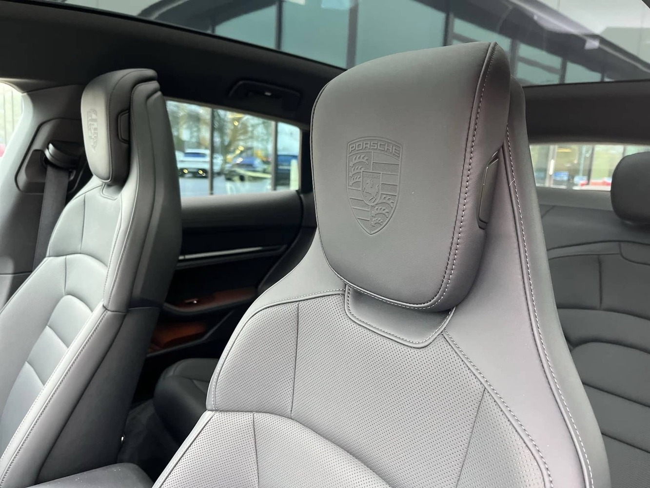 Porsche Taycan vaihtoauto