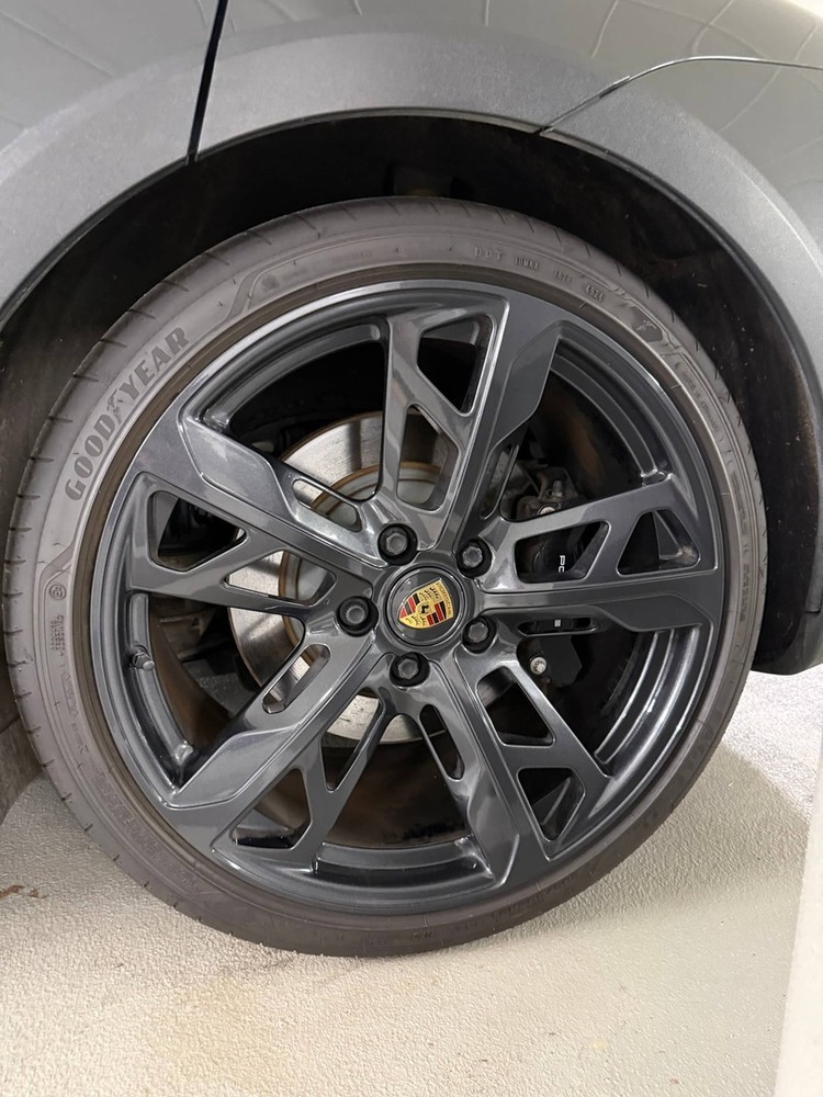 Porsche Taycan vaihtoauto