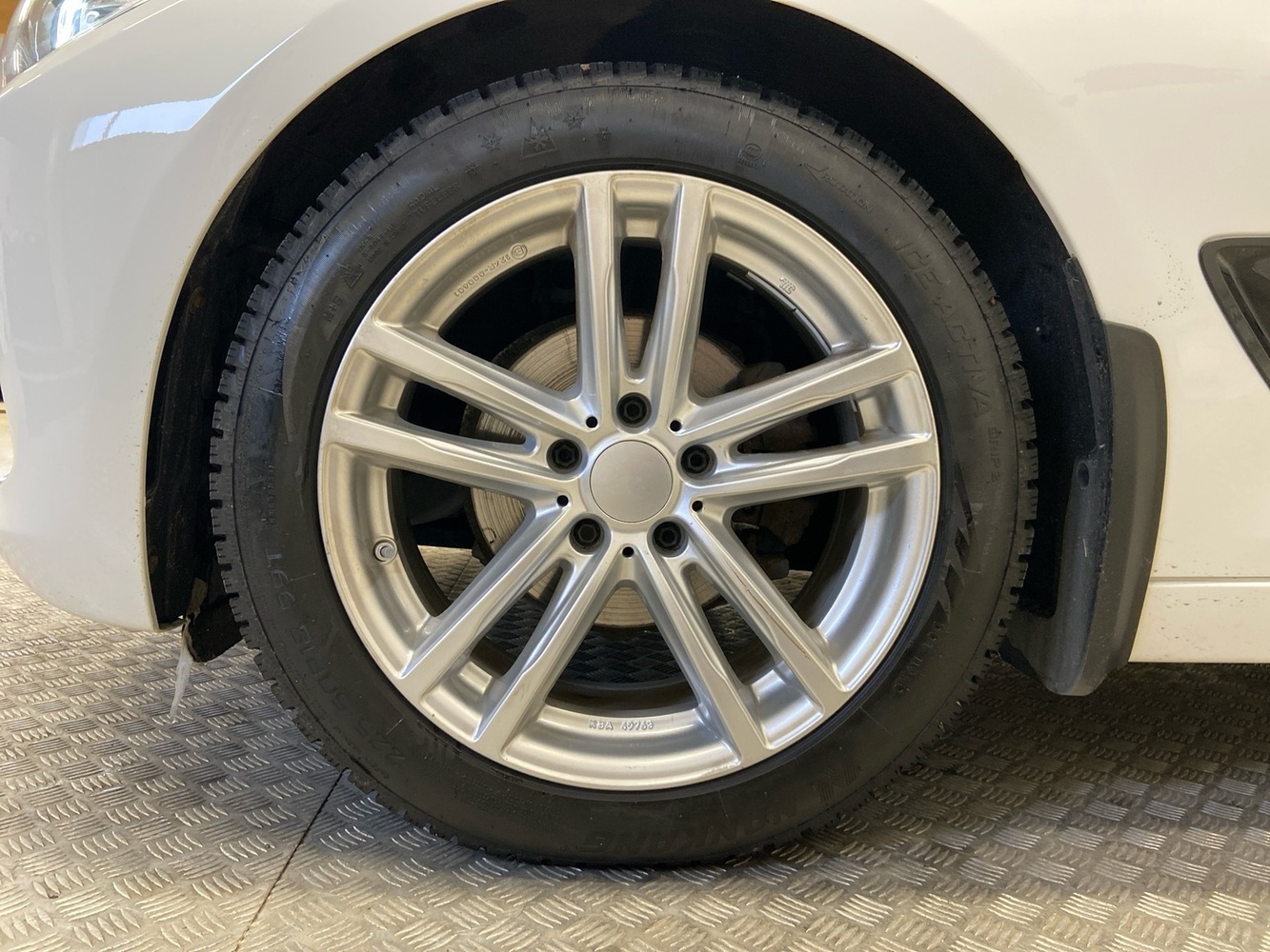 BMW 320 vaihtoauto