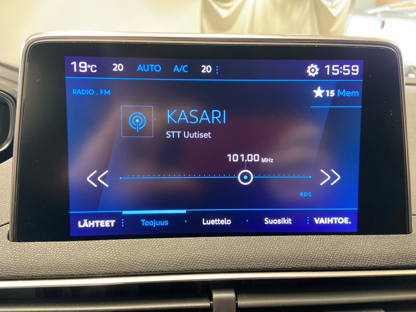 Peugeot 5008 vaihtoauto