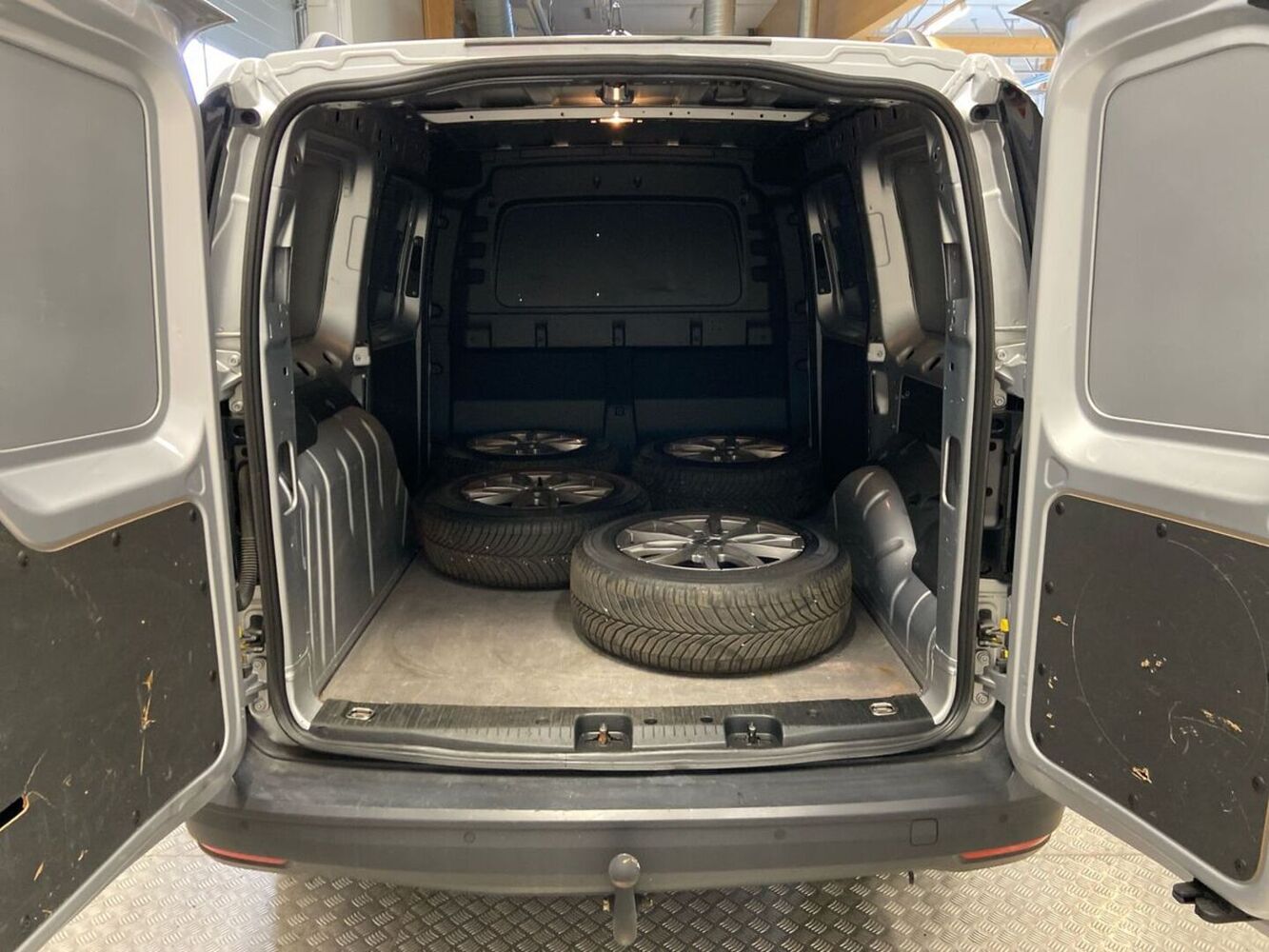 Volkswagen Caddy Maxi vaihtoauto