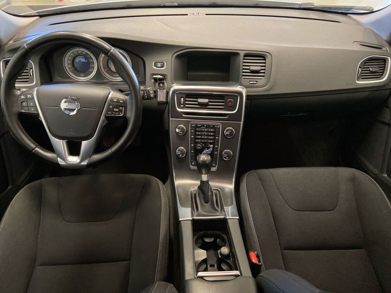 Volvo V60 vaihtoauto
