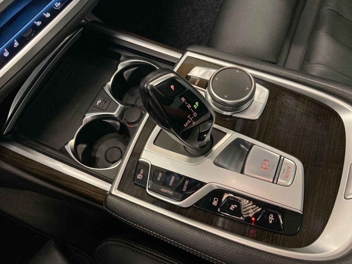 BMW 745 vaihtoauto