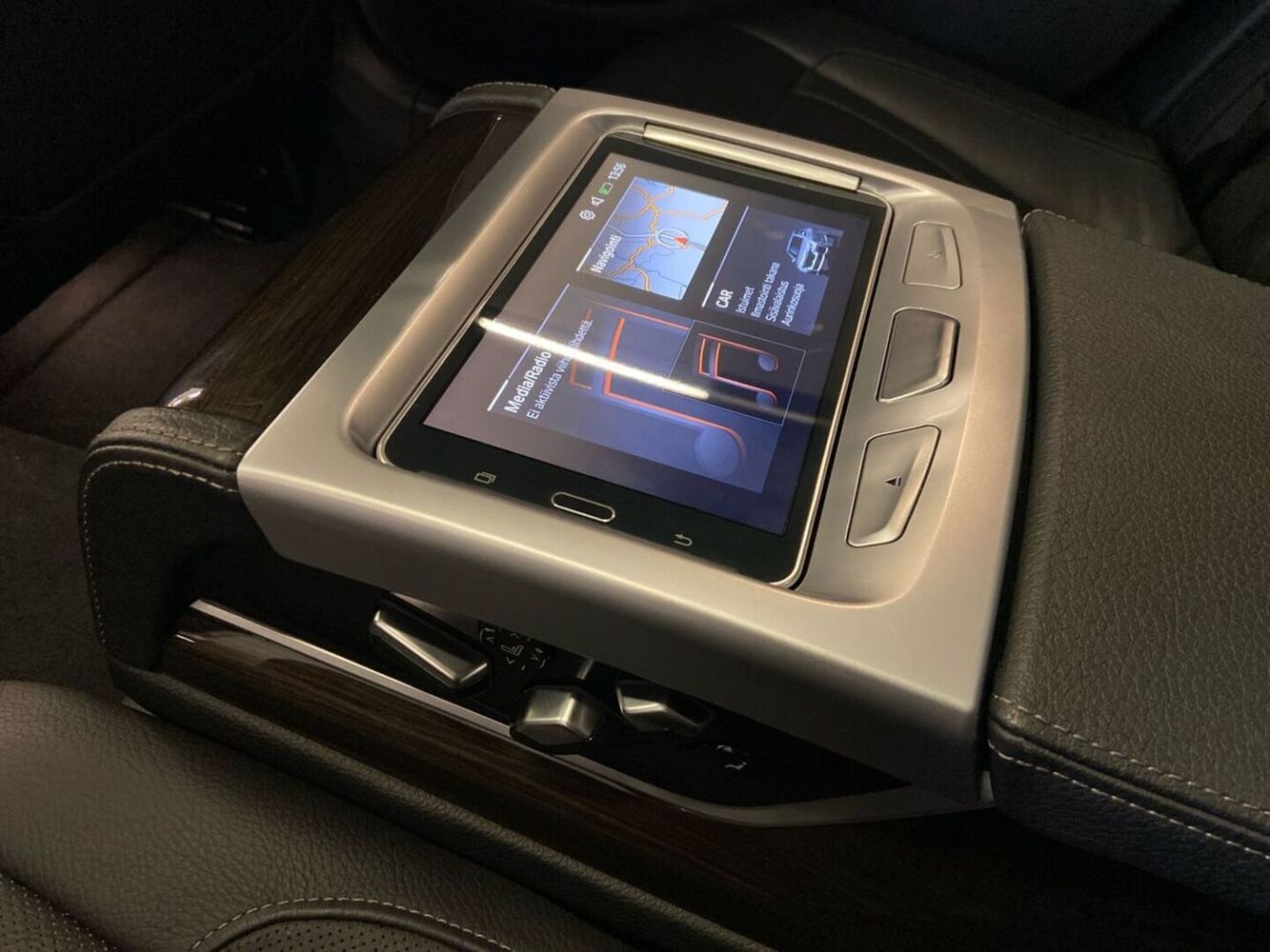 BMW 745 vaihtoauto