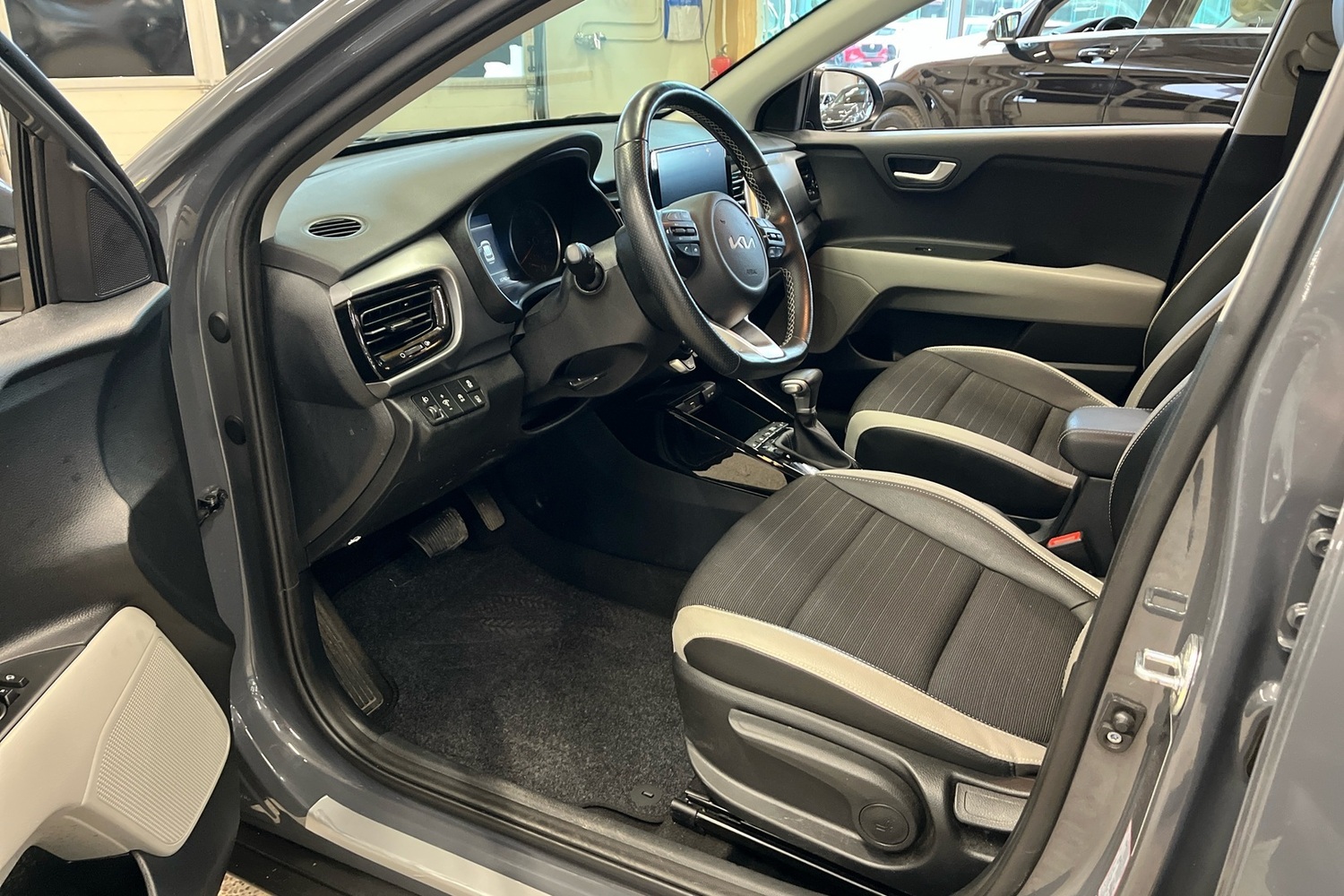 Kia Stonic vaihtoauto
