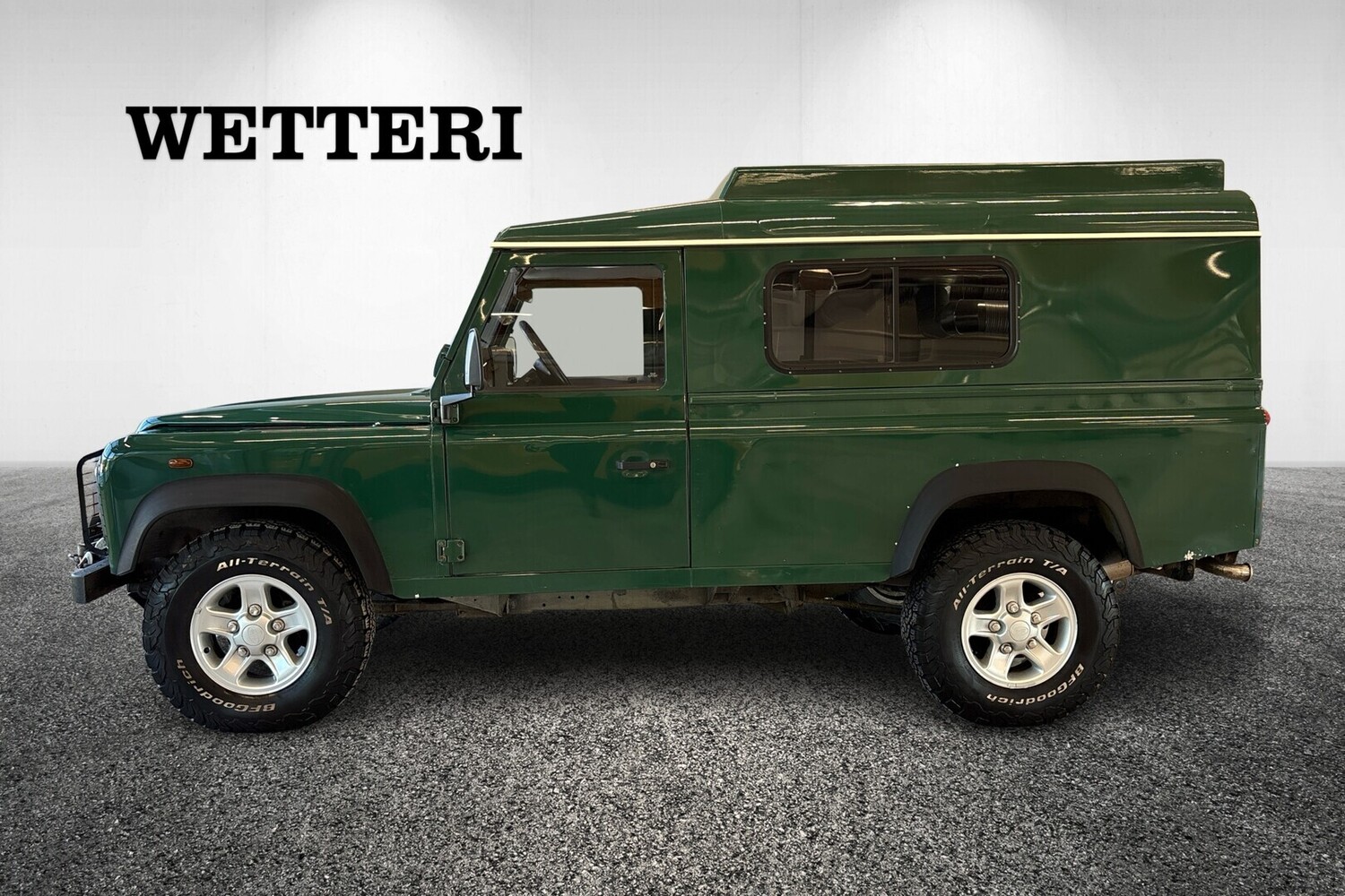 Land Rover Defender vaihtoauto