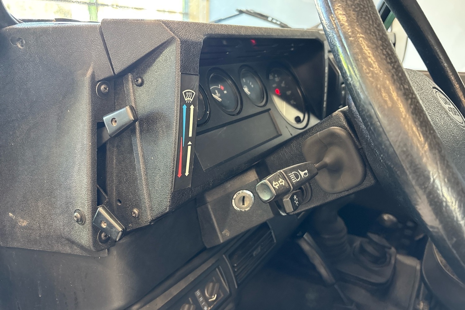 Land Rover Defender vaihtoauto