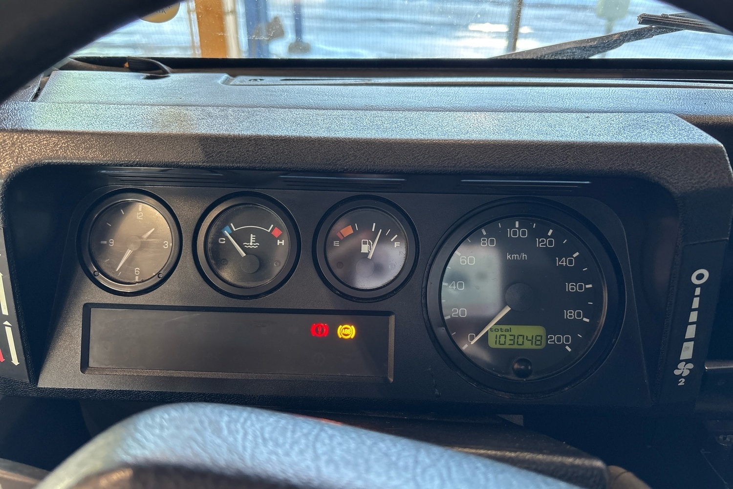 Land Rover Defender vaihtoauto