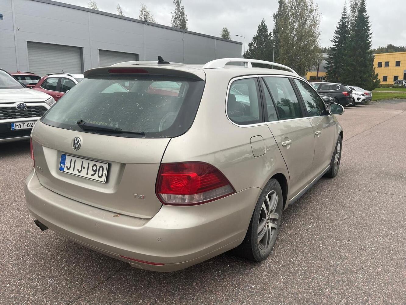 Volkswagen Golf vaihtoauto