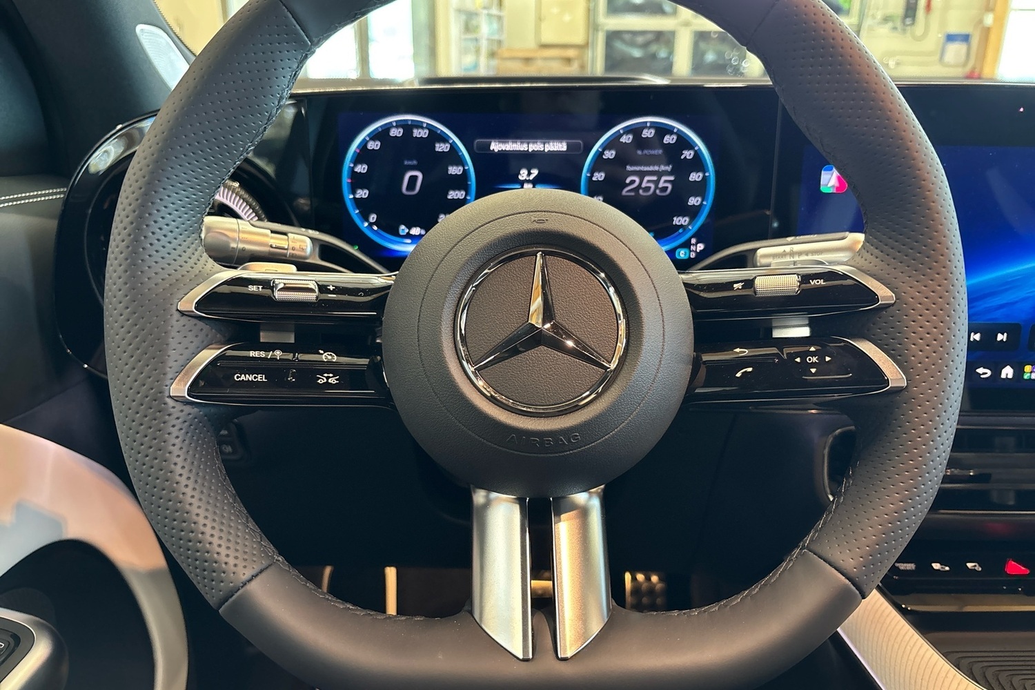 Mercedes-Benz GLB vaihtoauto